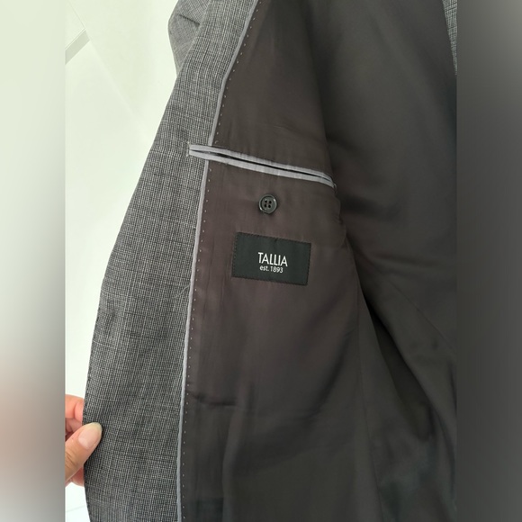 TALLIA Suit Jacket - Picture 2 of 4